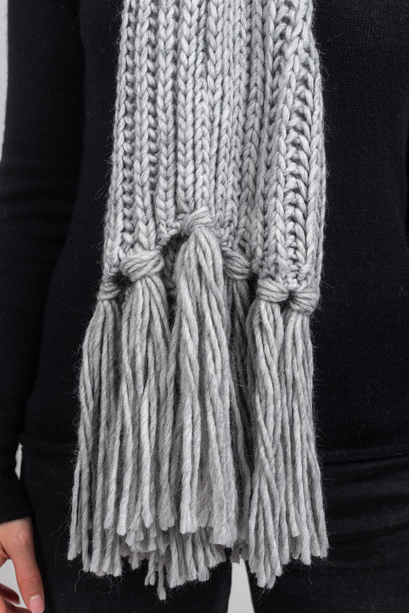 English rib knit scarf with fringes | Dalle Piane Cashmere